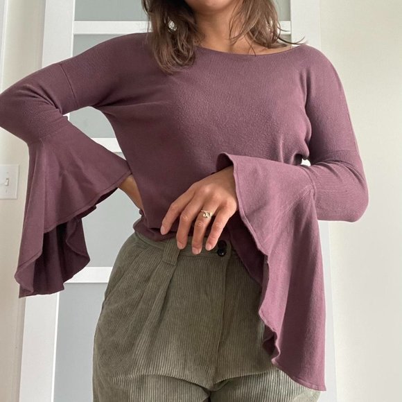 SALE 3️⃣ for $8! XS 70s Style Bell-Sleeves Sweater //  Express - Picture 1 of 11